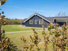 Three-Bedroom Holiday home in Hemmet 13